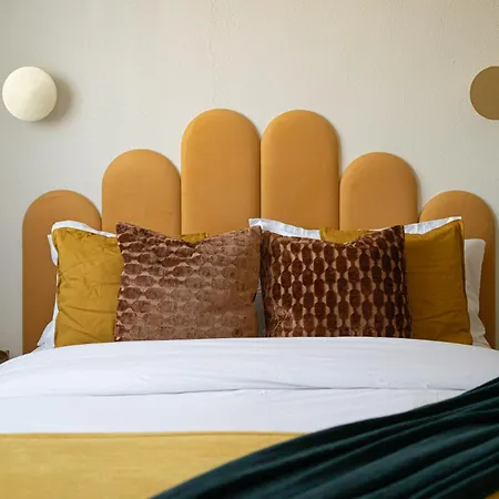 Апартаменти Faculty Of Law *