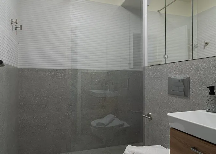 Faculty Of Law Апартаменти Бухарест